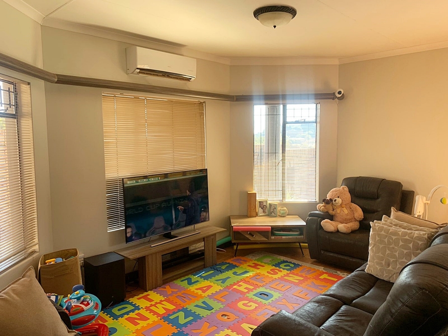 3 Bedroom Property for Sale in Langenhovenpark Free State